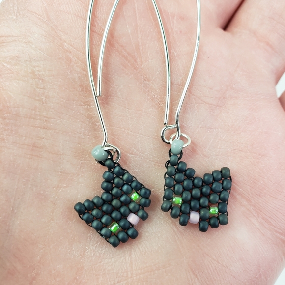 Black Cat Mini Seedbead Earrings - Picture 2 of 5